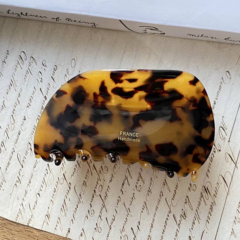 Irregular Shell Hair Claw Clip