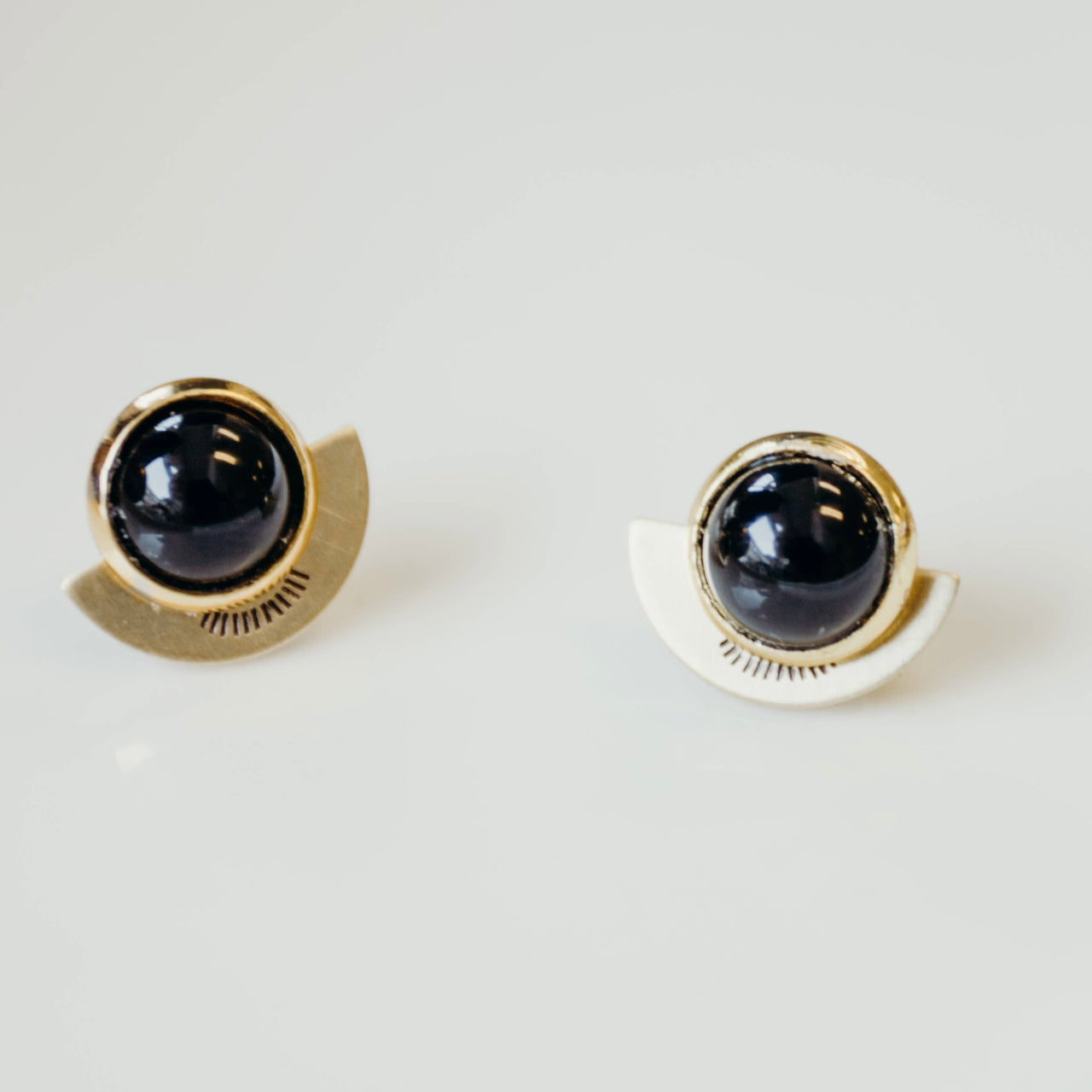 3-in-1 Gold Petite Hemisphere Studs: Onyx